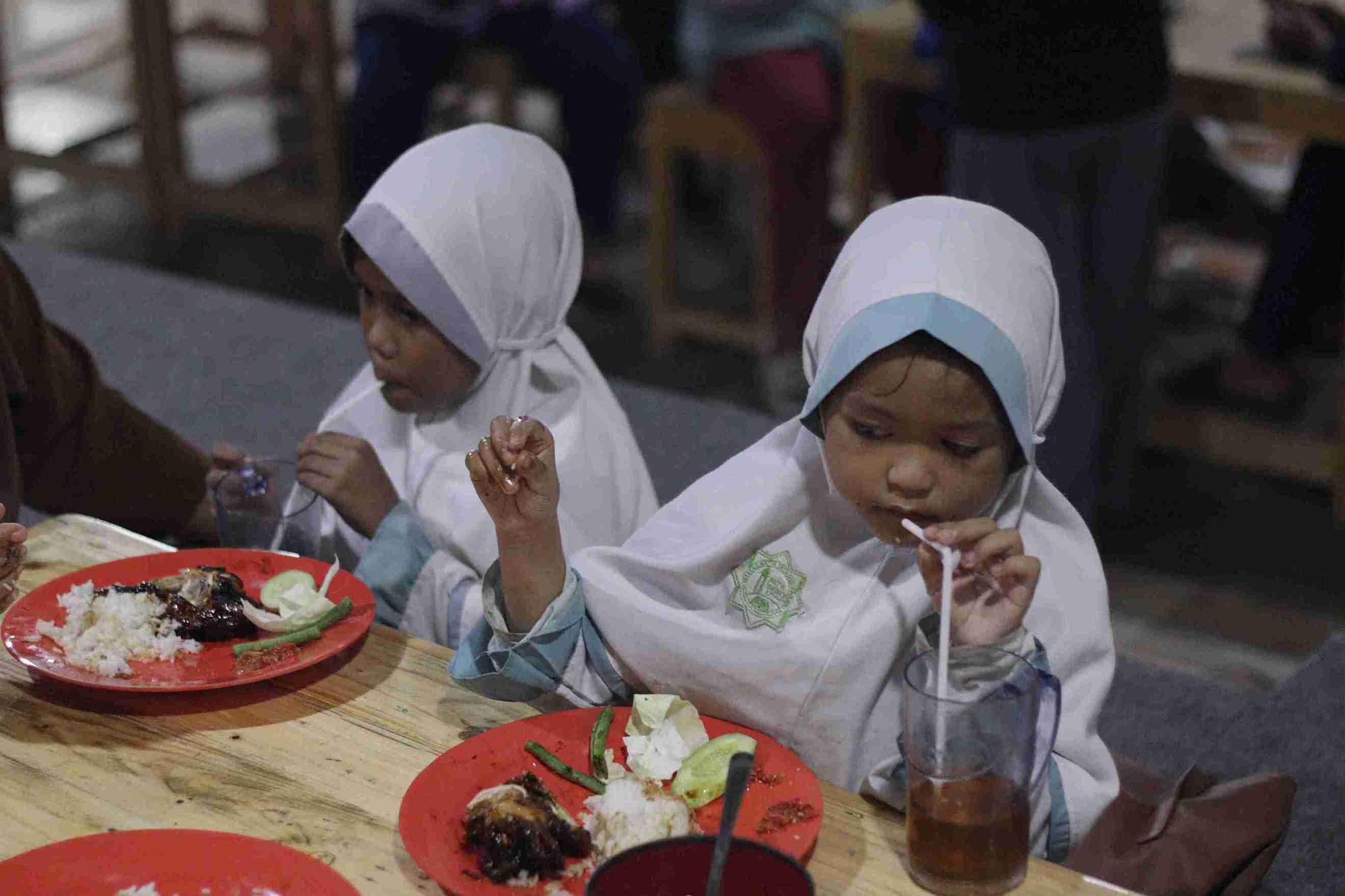 Foto Dokumentasi Anak Yatim