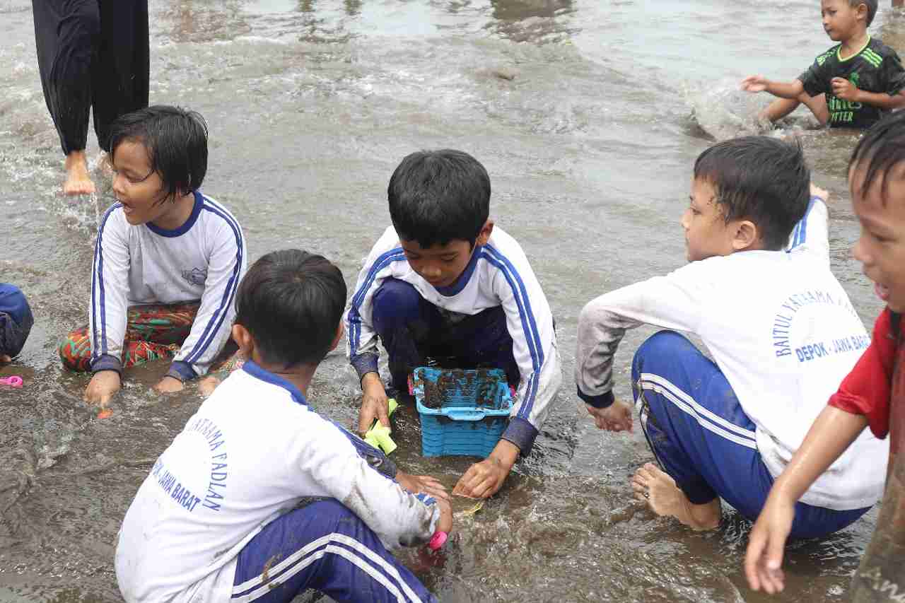 Foto Dokumentasi Anak Yatim