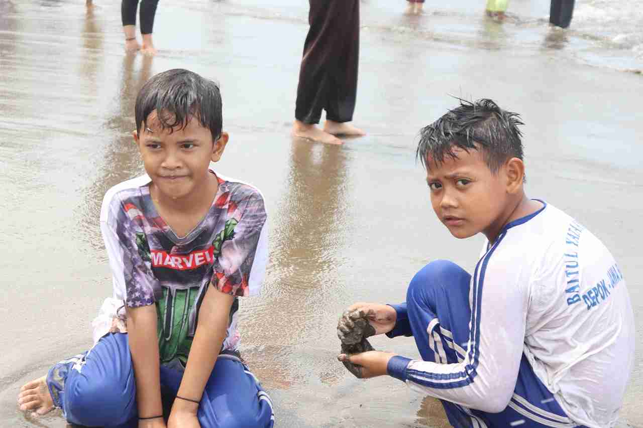 Foto Dokumentasi Anak Yatim