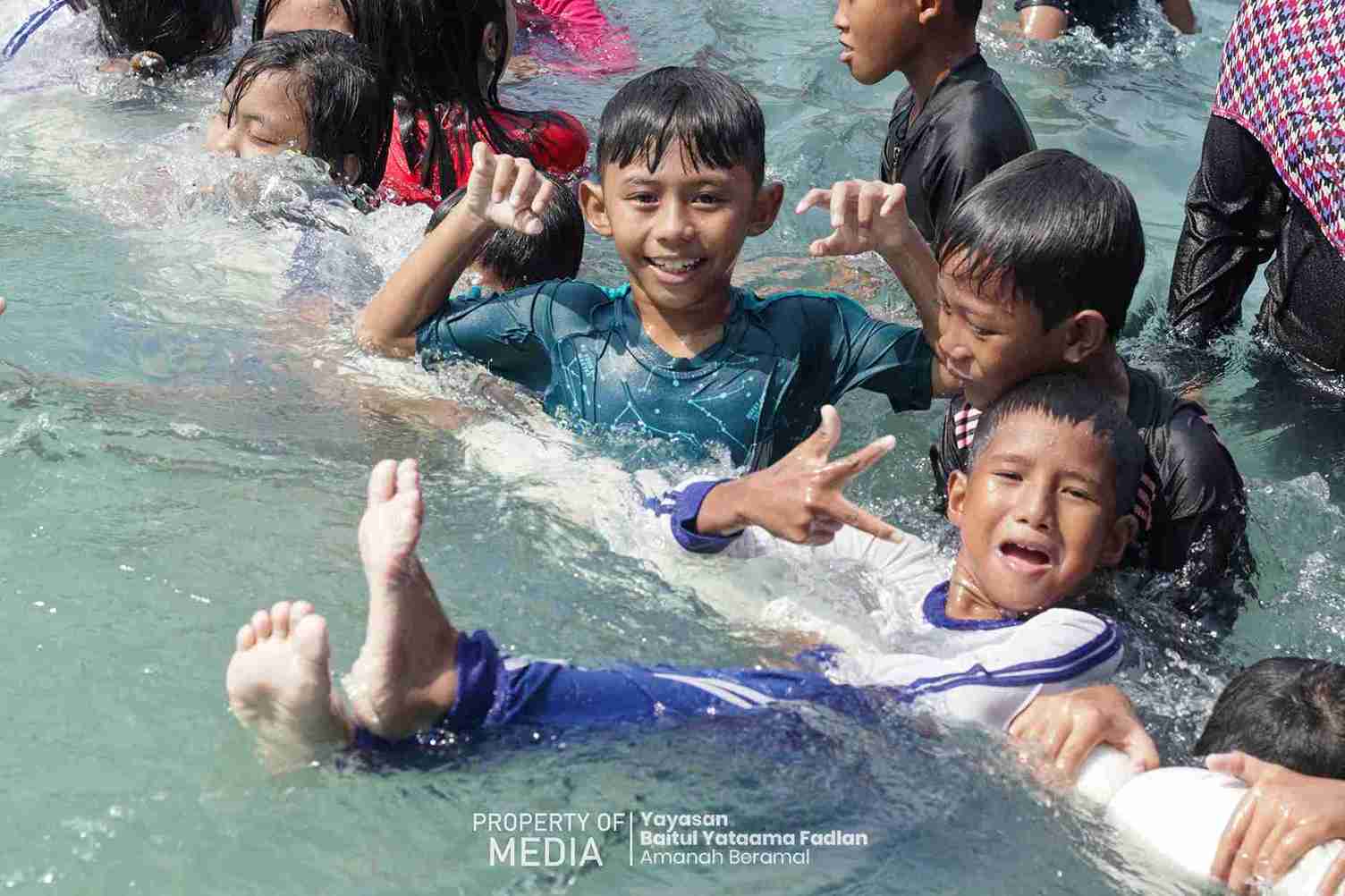 Foto Dokumentasi Anak Yatim