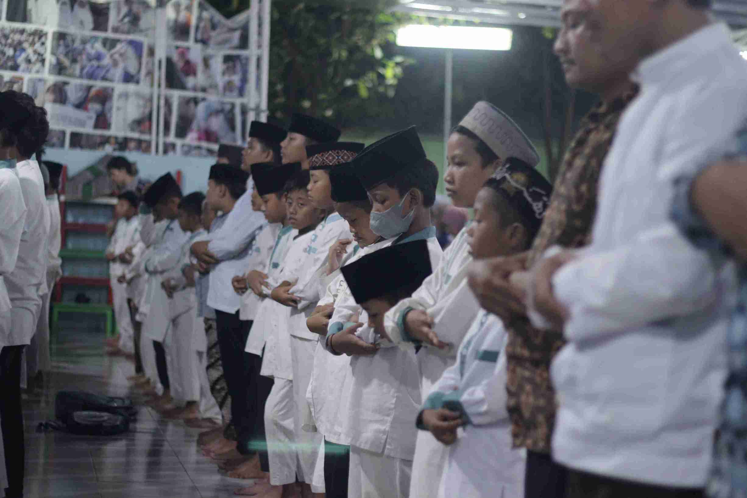 Foto Dokumentasi Anak Yatim