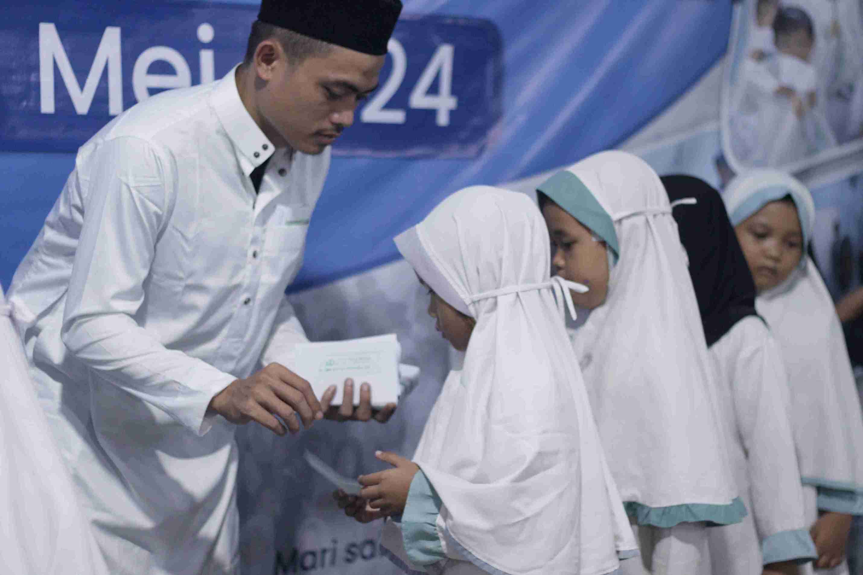 Foto Dokumentasi Anak Yatim
