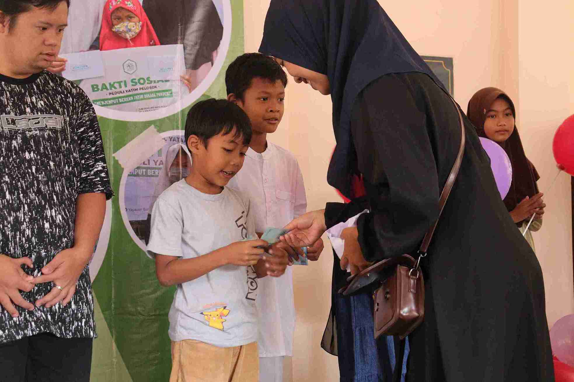 Foto Dokumentasi Anak Yatim
