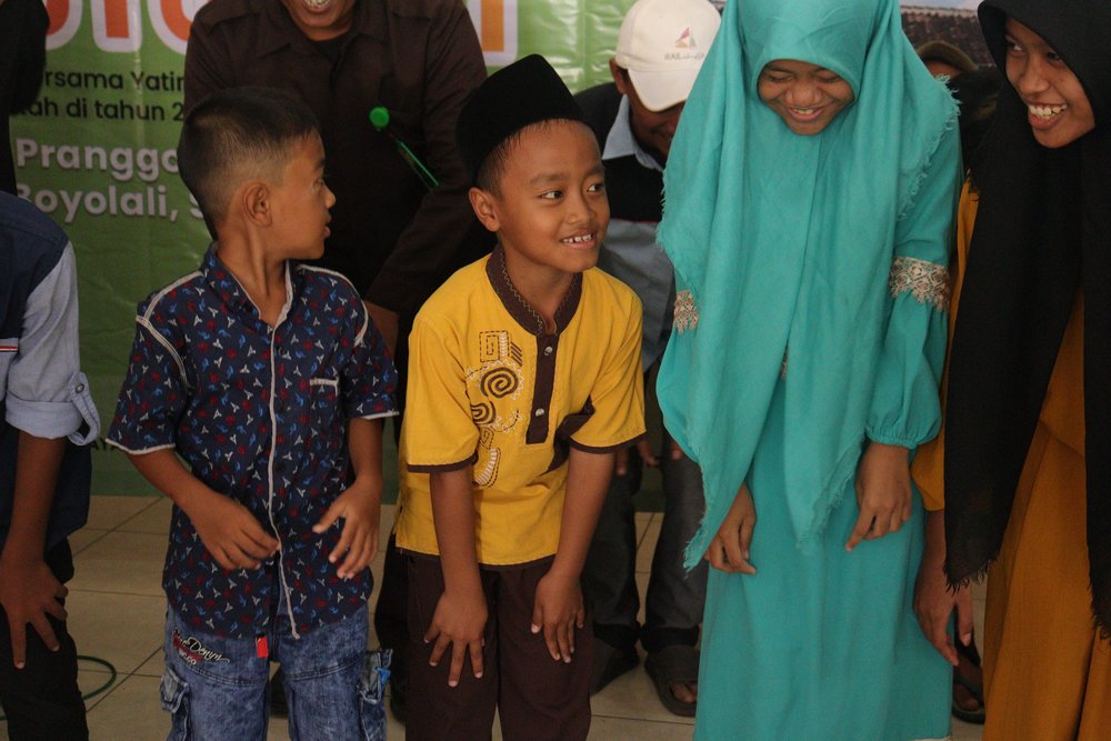 Foto Dokumentasi Anak Yatim