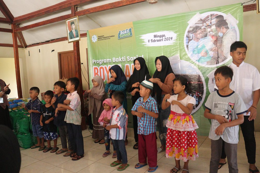 Foto Dokumentasi Anak Yatim