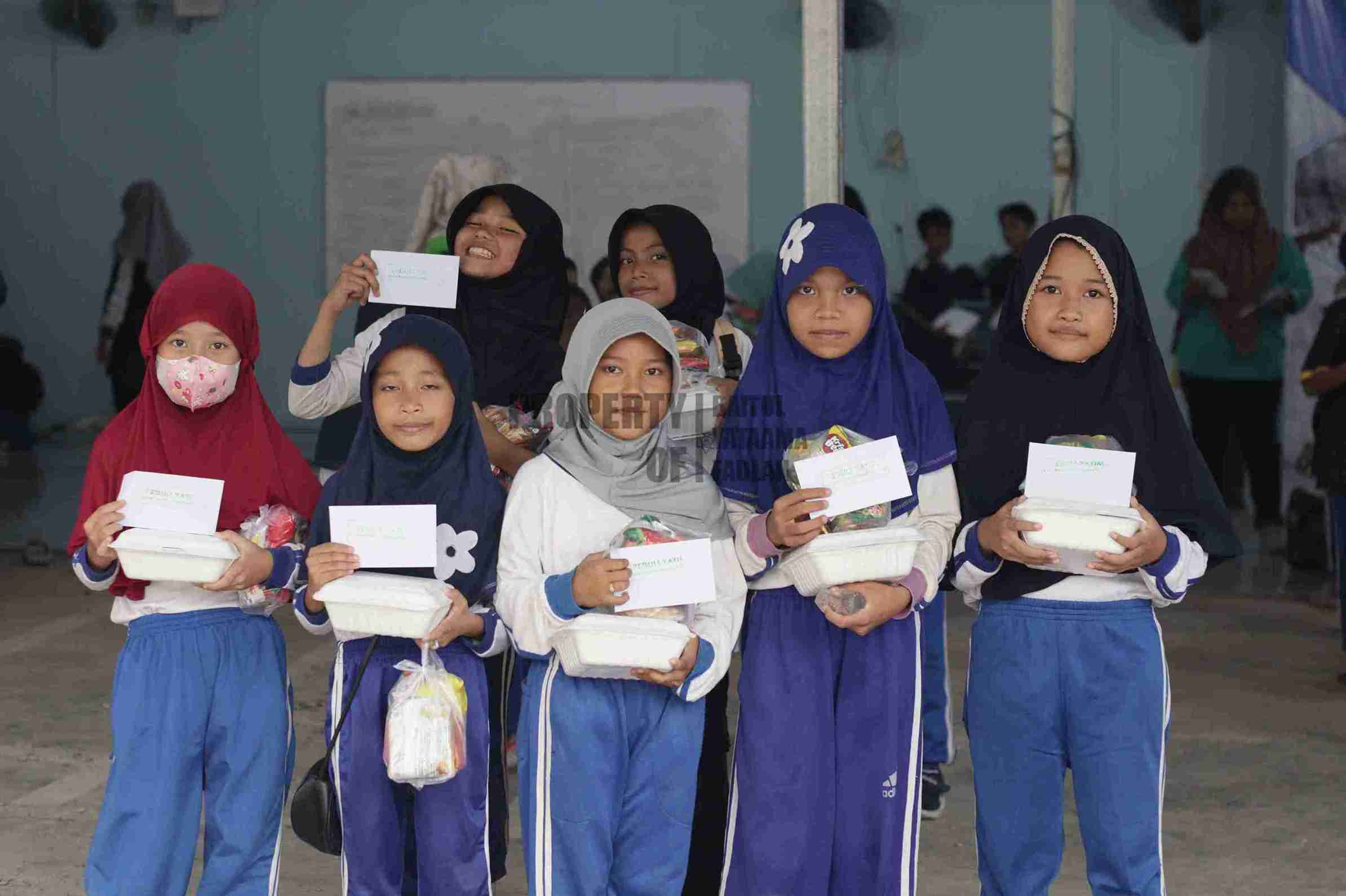 Foto Dokumentasi Anak Yatim