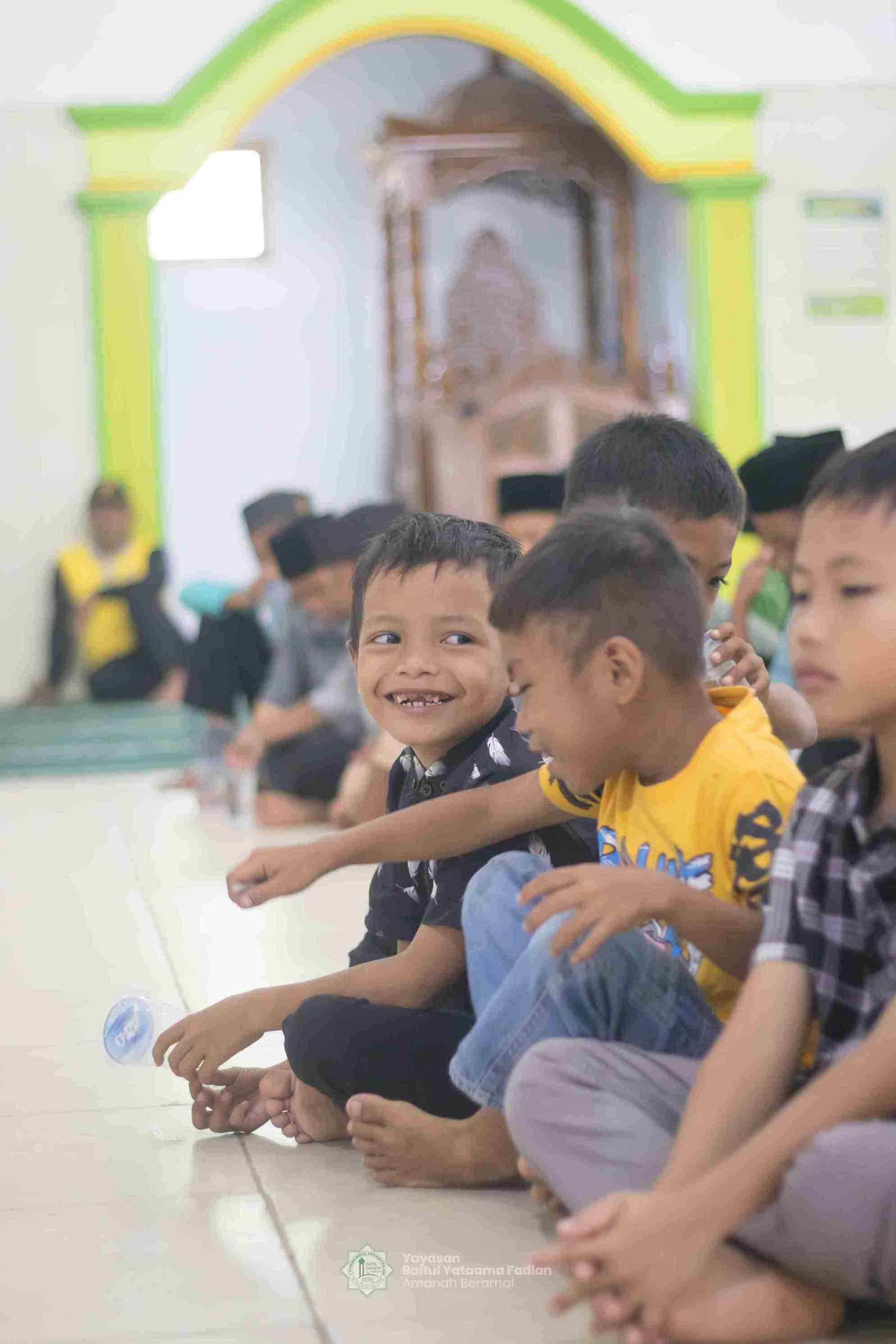 Foto Dokumentasi Anak Yatim